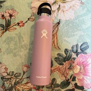 24 oz Hydro Flask Water Bottle